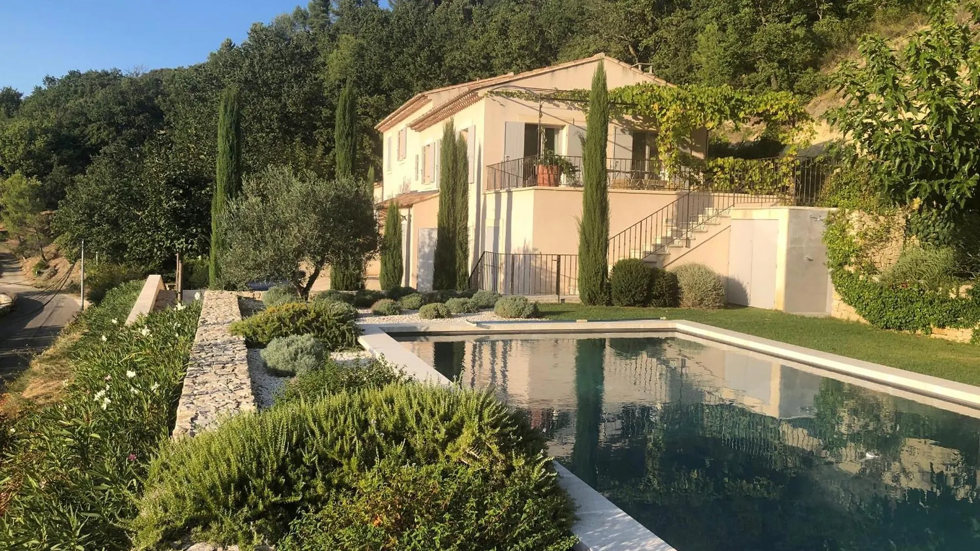 La Belle Echappee Holiday Rental With Pool In Menerbes
